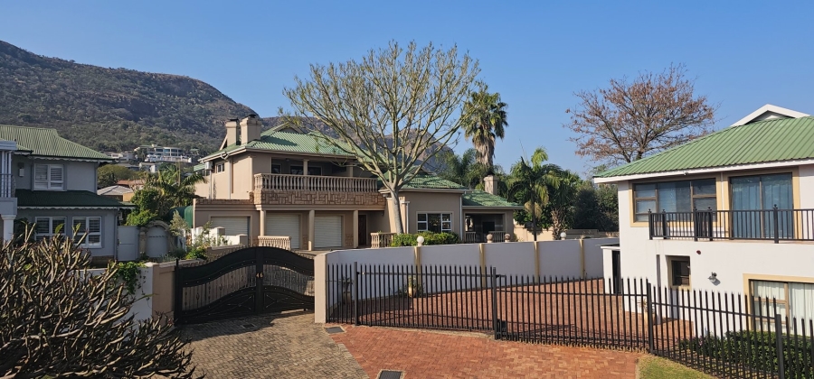 5 Bedroom Property for Sale in Caribbean Beach Club North West